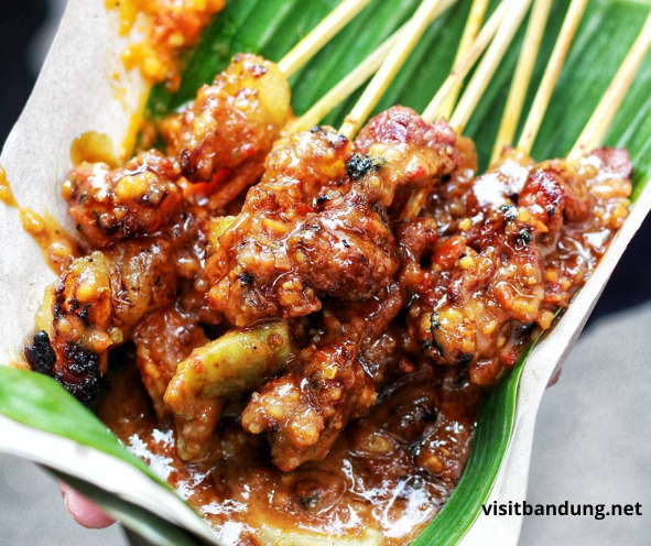 Kuliner Bandung Sate Jando yang Tak Pernah Kehabisan Pembeli
